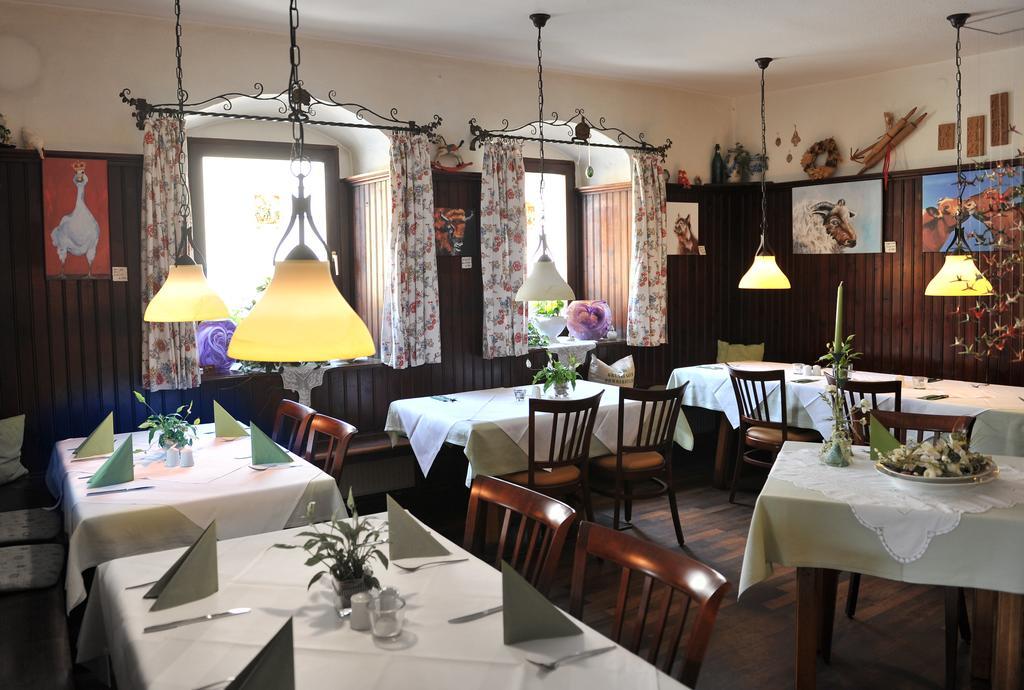 Hotel Gruener Baum Pommersfelden Extérieur photo