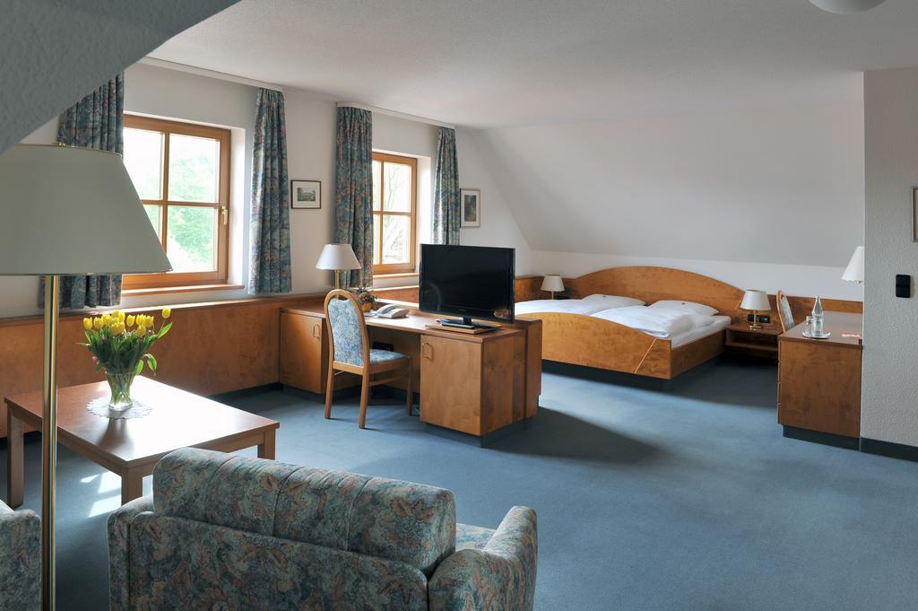 Hotel Gruener Baum Pommersfelden Extérieur photo